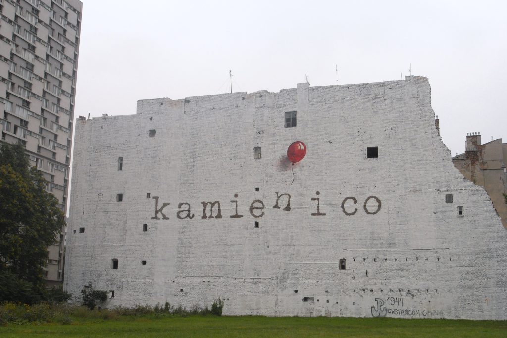 mural kamień i co w warszawie