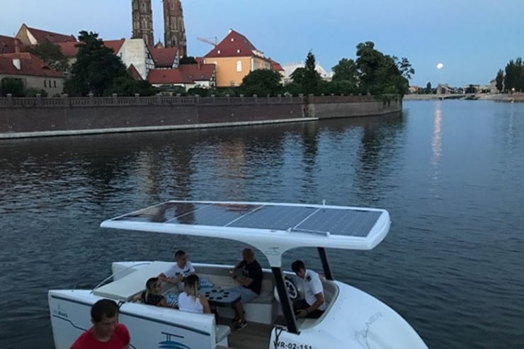 Rejs widokowy na rzece
