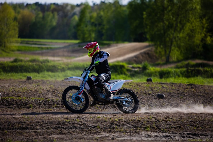 Jazda motocross dla dorosłych