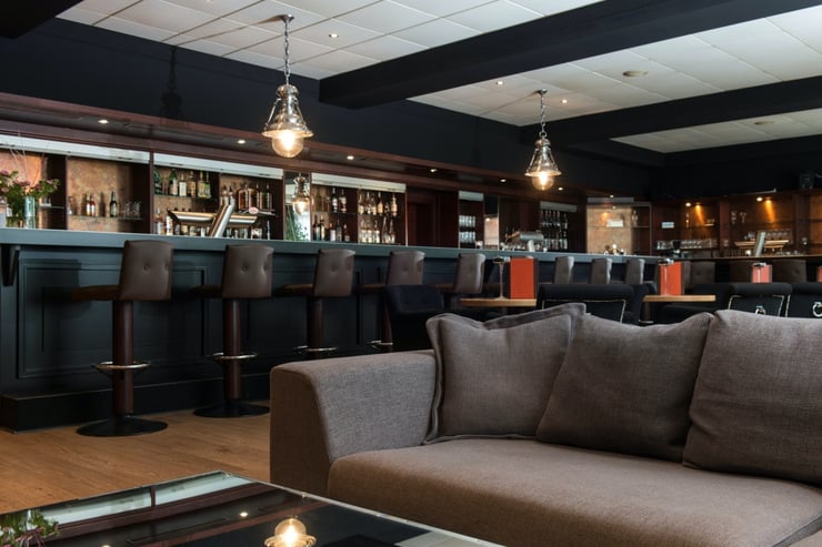 bar
