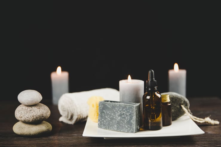 Oprawa rytuału w MM Massage w Katowicach
