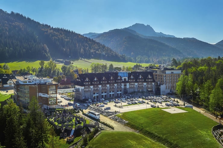 hotel u podnóża gór